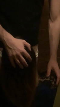 Vykouřil jsem kamarádovi péro, pak mě šukal