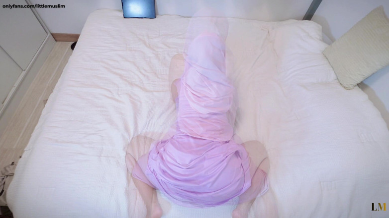 LittleMuslim: A Malaysian Hijabi Girl Twerking in Purple Dress Showing off...
