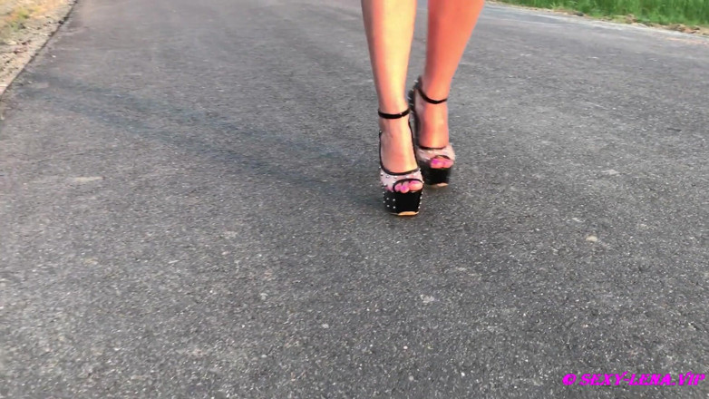 Goddess Lena: Jalan kaki tinggi dataran tinggi