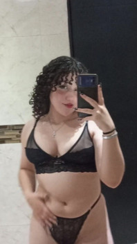 Georgie Bravo dessous
