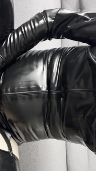 Masturbation in Rubber