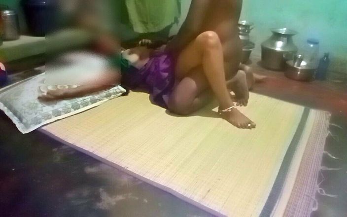 Priyanka priya: Sexo casero de la aldea tamil