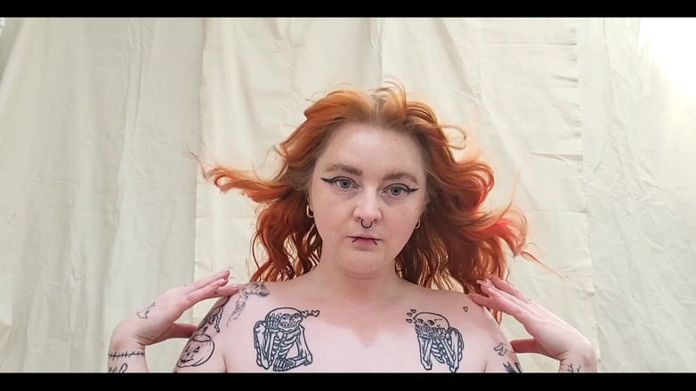 Bunny Royle: 是时候让你周末崇拜我多汁的身材和毛茸茸的大穴了