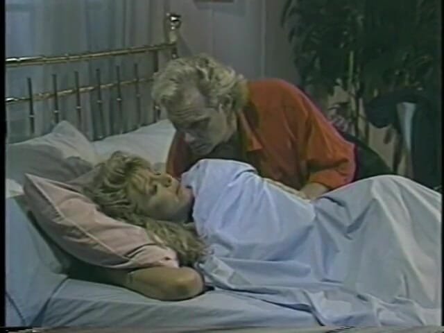 Old Good Porn: Klip klasik dengan ratu lucah semula jadi yang cantik memberikan...