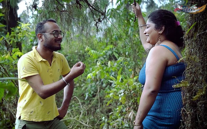 Desi Bold Movies: Дезі місцева дівчина займається сексом з хлопцем у джунглях, повний фільм