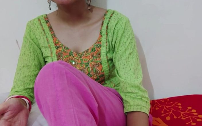 Saara Bhabhi: Hindi seksverhaal rollenspel - Desi Indische geile jongen neukte zijn stiefmoeder