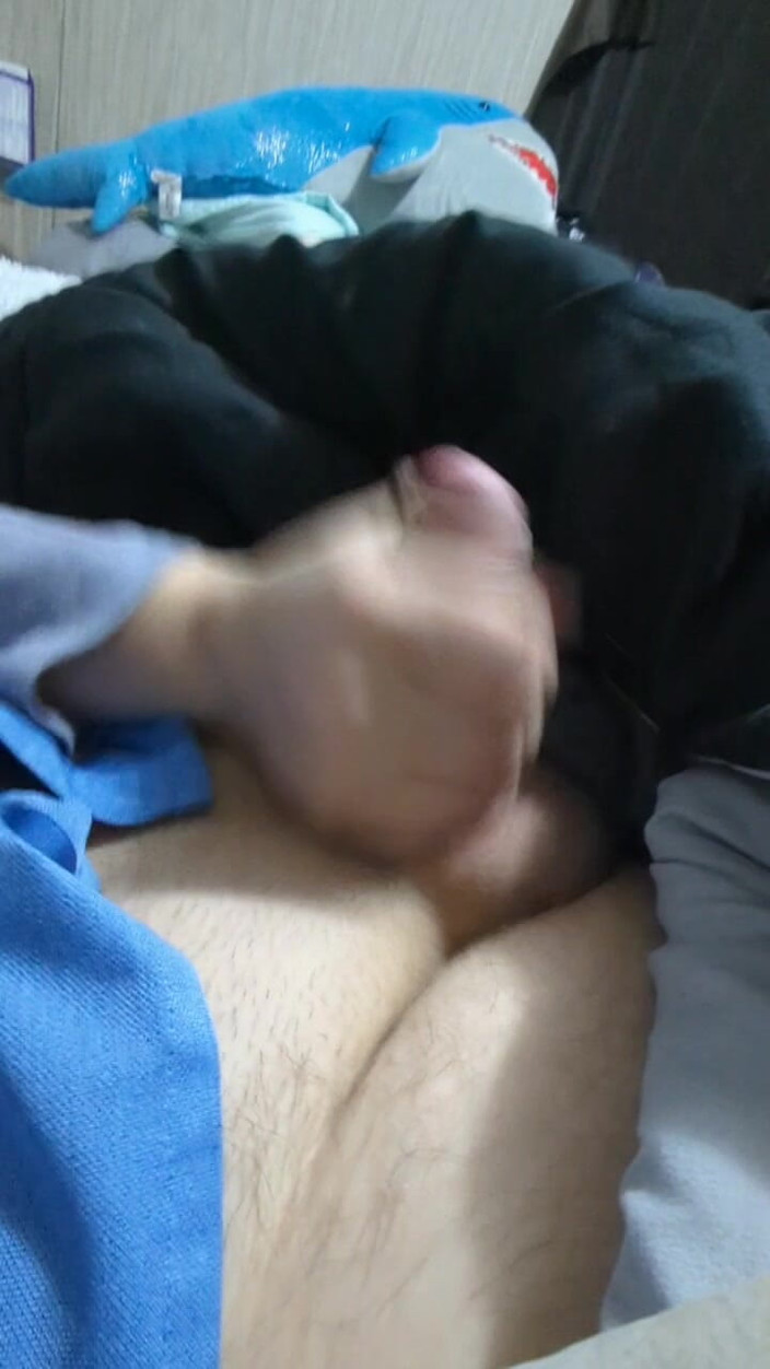 Funhousewife69: Melancap kemudian dia pancut ke dalam mulut saya