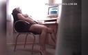 Amateurs videos: Home video shows that woman also masturbates while watching porn