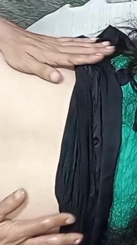 Ngentot pantat bahenol istri temannya di kursi