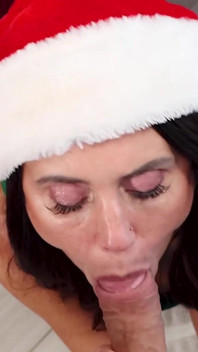 Orta yaşlı seksi kadın büyük memeli olgun orta yaşlı seksi kadın xmas'ta sikişiyor