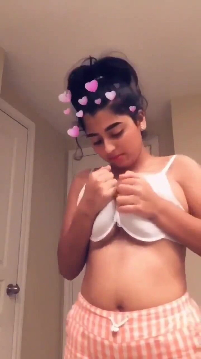 Indian girls studio: College Girls Massage