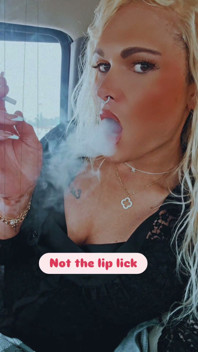 Hot Tranny Smoking Fetish