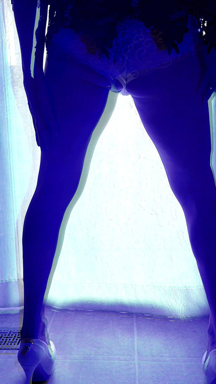 kandiKane: Platform topuklu ve iç çamaşırlı Brezilyalı kadın kılıklı sürtük baştan çıkarma