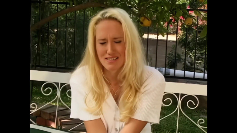 Pornobello: Alana Evans: Neuk me op die bank en neem ook...