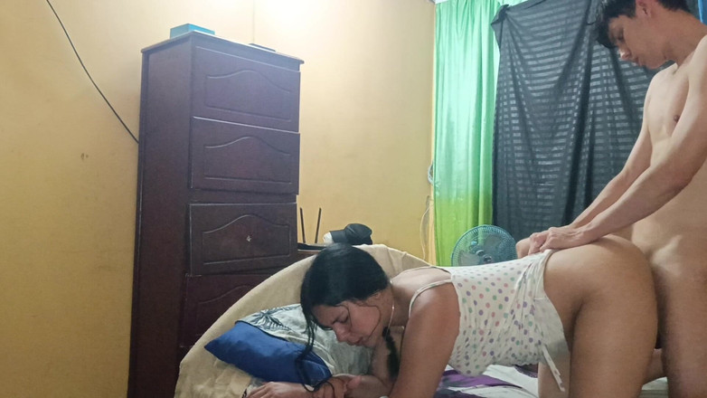 Artemisa74: Ma belle-mère colombienne m’appelle dans sa chambre pour me sucer...