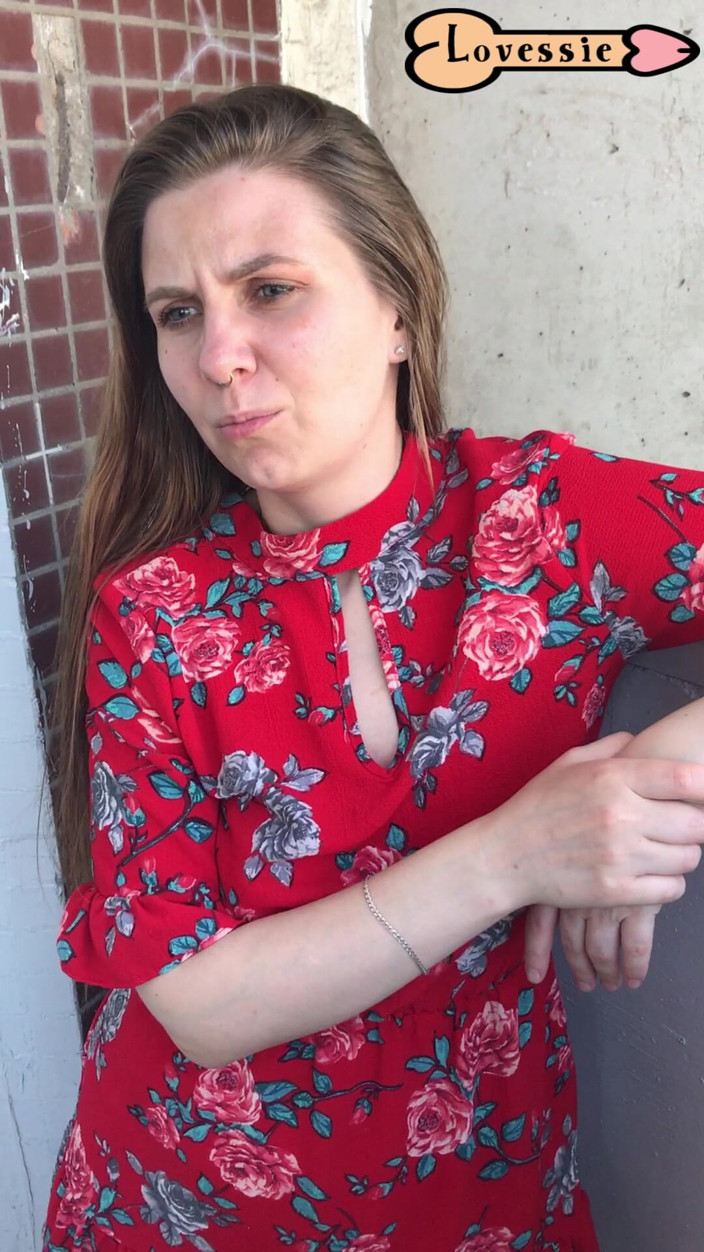 Lovessie: Summer Mood - Porno Casero, BDSM Y Vestidos Cortos - Lovessie