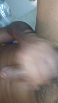 Un grosso cazzo sta sbirciata