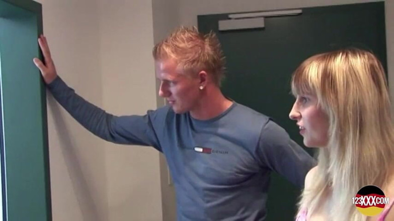 123XXX - 100% Amateurs: Sweet Blond Babe Knows How to Suck This Huge Dick