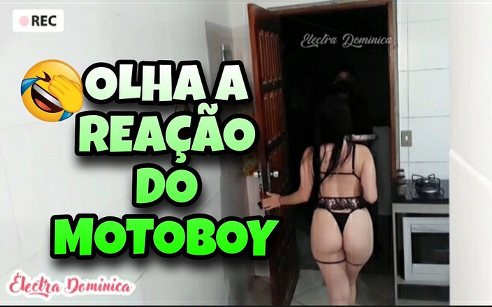 Electra Dominica: Odpověděla jsem na dveře, v jen spodním prádle