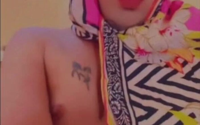 Jasiya: Už jste někdy viděli Sissy Postavu Takhle s make-upem děvky