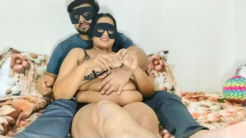 Mallu Couples Romantic Foreplay Part 1 (Kulsitham)