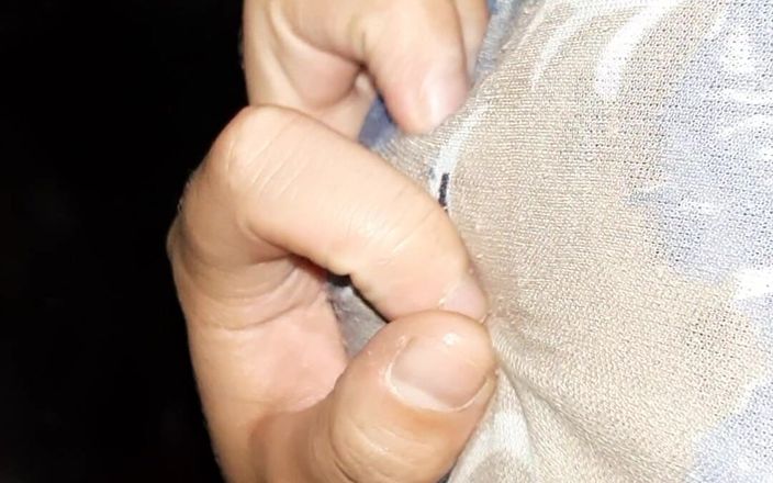 Lesbian-candys: Eu masturbo minha buceta em um vestido longo até gozar -...
