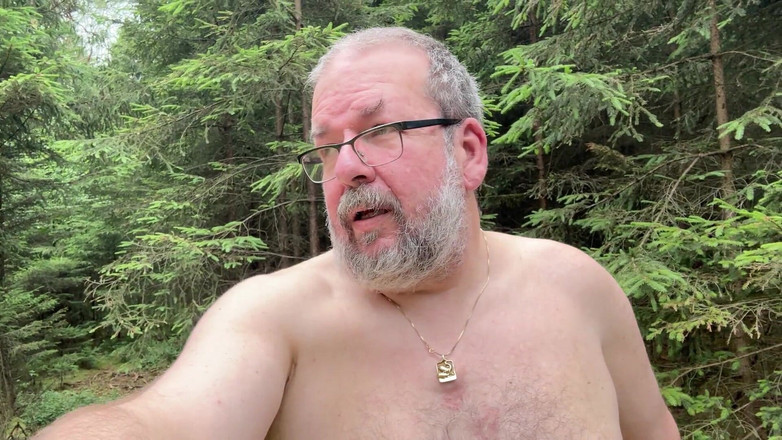 Qualzucht: Berburu jamur di hutan dan serunya seks anal