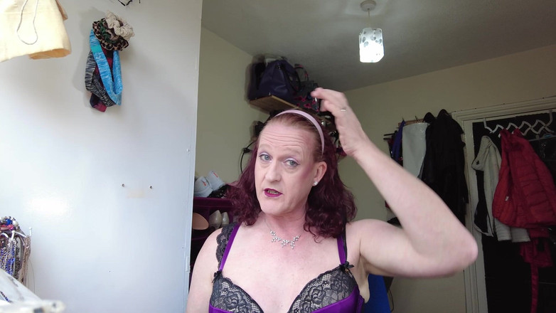 Mistress Jodie May: 约会让我欲火中烧