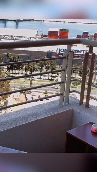 Kate jenn: 邻居 tulon 打断了我的娇小，等着看结局