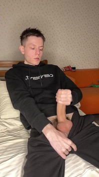 Genç adamın epik boşalma ifşası