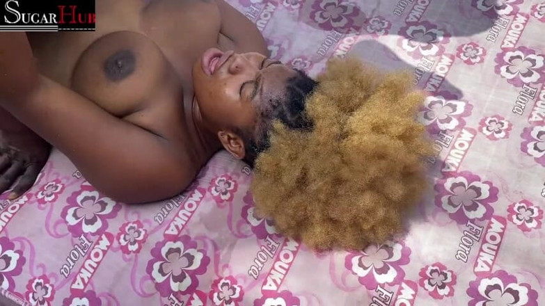 Sugarhug: I Fuck Her Dripping Pussy Outside