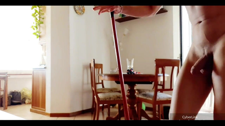 Boy jerking off: Ich putze mein haus 