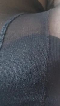Sissy-služka Pre-stříká na její roztomilý clitty ve spodním prádle