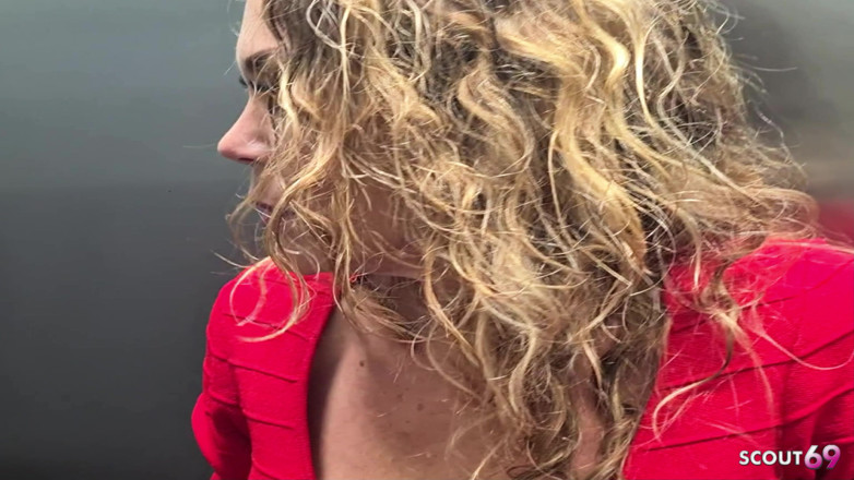 Scout69: German Nymphomaniac MILF Get Risky Fuck by Stranger in Elevator