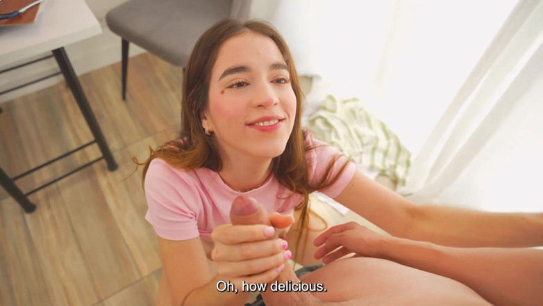 Pipe Boy: ピンクの秘部を持つ美しい細身のブロンドが、医者の大きなチンコに犯される