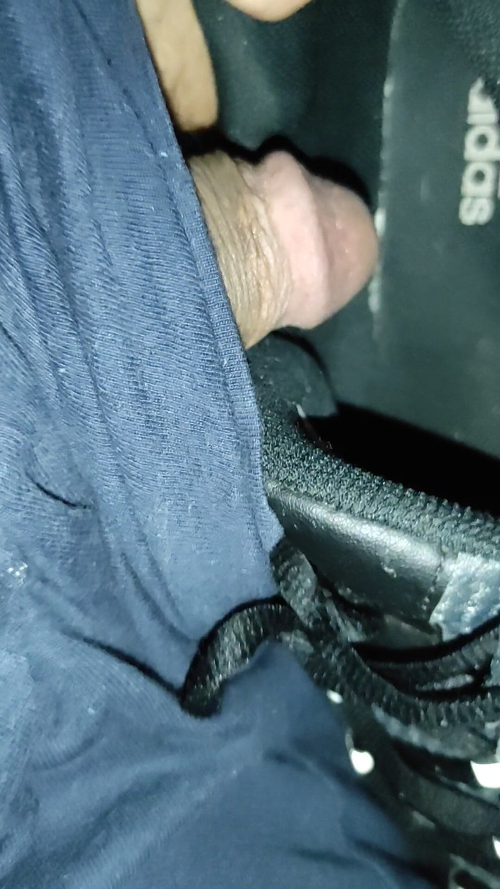 SmokedAlloy2: Dirtyjunkbro spielen, schmutzig, stinkende Socken, pissen und trinken