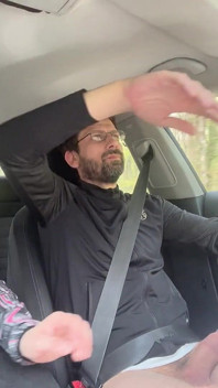 Sie konnte es kaum erwarten - MILf blowjob &handjob während der fahrt - öffentlicher auto-sex kingyordanov