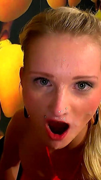 Ggg - Mia w Wild Bukkake Gangbang