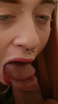 Ginger 18 tahun Mengikuti Kontes BBC Throat Goat
