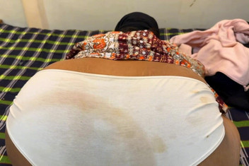 Aria Mia: Spectacol live cu mătușă arabă fierbinte cu cur uriaș!