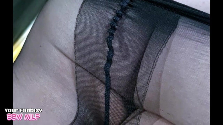 BBW_Wife: Para todos vocês, meia-calça e pervertidos apertados! Assista enquanto essa...