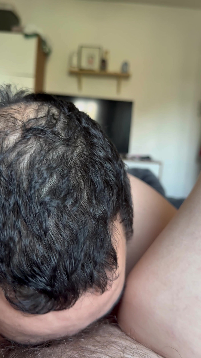 Teamfreeki: Memakan teman wanita