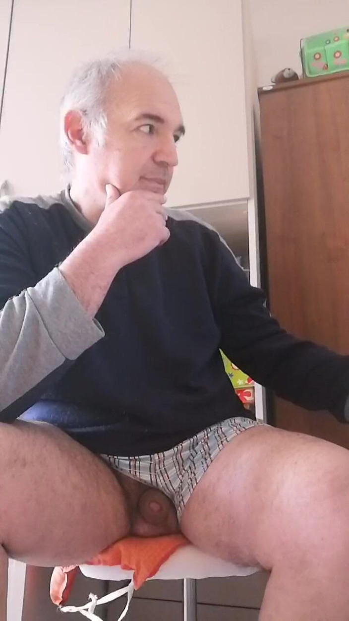 Setesesso7: Leve meu pau duro e inchado na boca, ele quer...