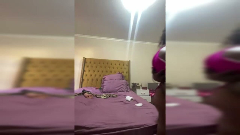 Legendary Booty Overdose: Zenci iri güzel kadın striptiz ve meme oyunu