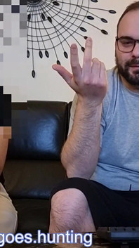Cea mai bună prietenă curioasă heterosexuală devine jucăușă
