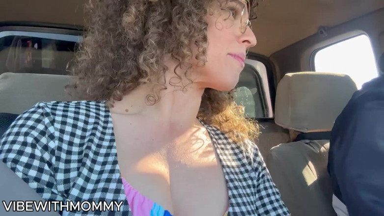 VibeWithMommy: Pick up MILF at Beach and Fuck Her Raw