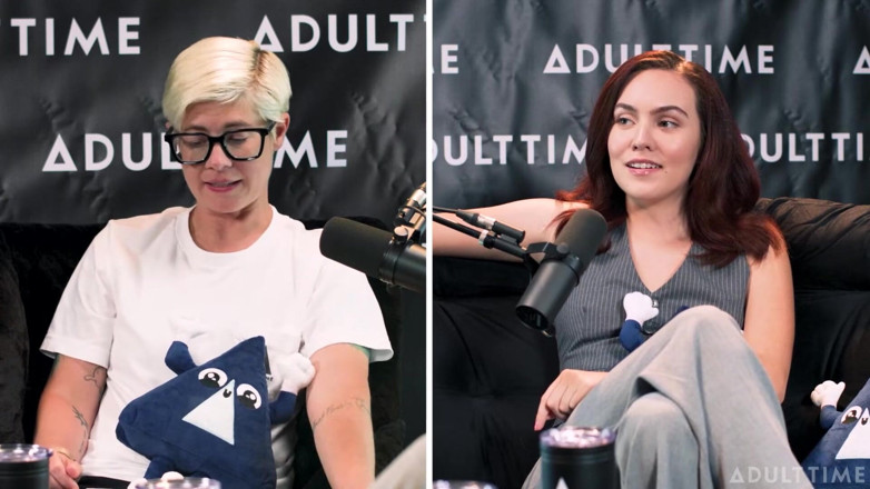 Adult Time Podcast: Freya Parker vuole la MILF tatuata sulla fronte! Preferiresti, il...
