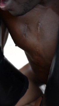 Istri hot super semok kulit hitam dientot habis-habisan sama kontol besar pria kulit hitam