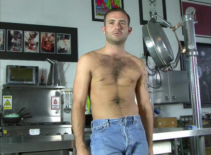 UK Naked Men: Toby का इंटरव्यू और वीडियो