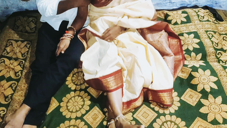 Desihotcouple: Hintli çift ilk gece ev yapımı